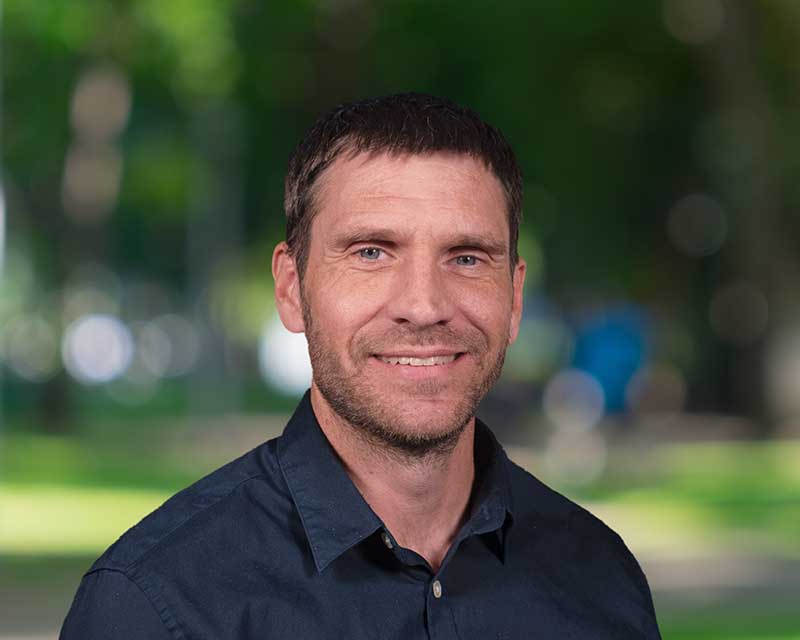 Headshot of Jonathan Gibson