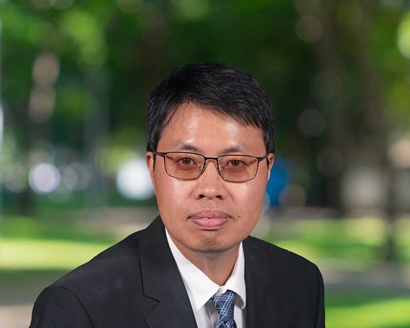 Headshot of Liangping Li