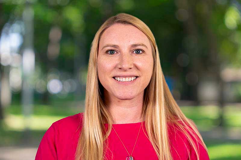 Headshot of Leslee Moore