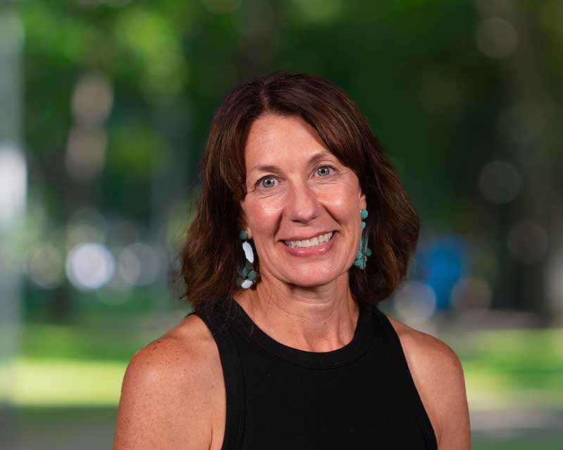 Headshot of Michelle Pawelski