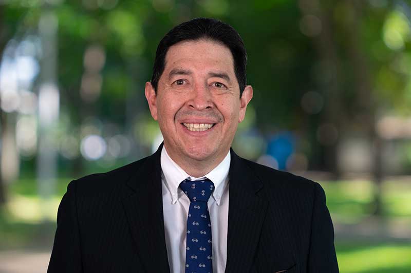 Headshot of Ivan Salmeron